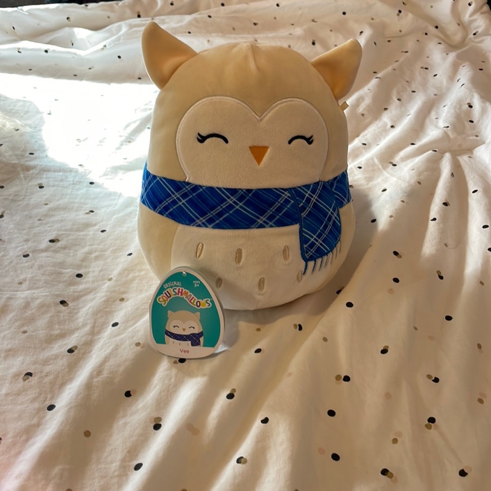 Squishmallow-“Vee” Good condition